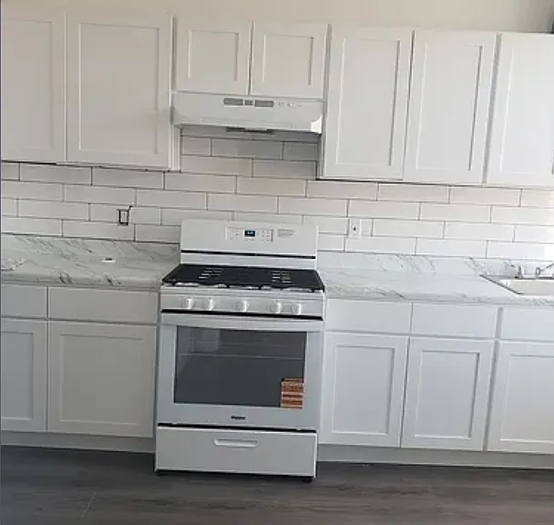 205 Washington Ave #C — Photo 2