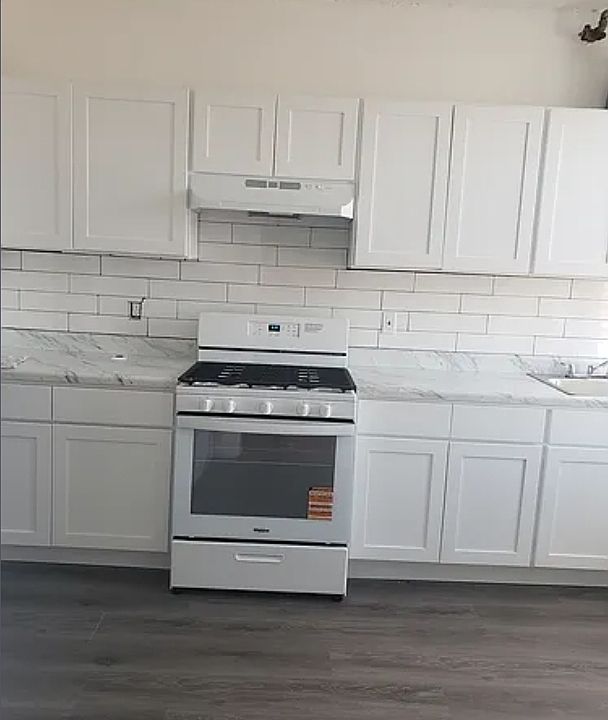 2nd image of 205 Washington Ave #C