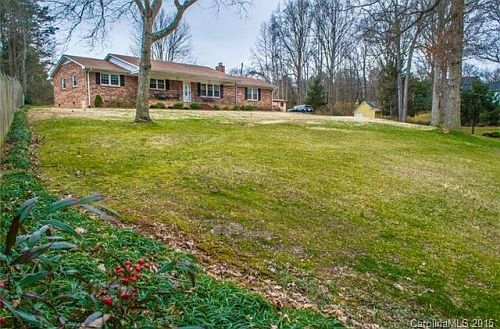1st image of 605 Elmwood Cir