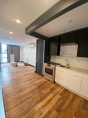 Rented by EXR | media 26