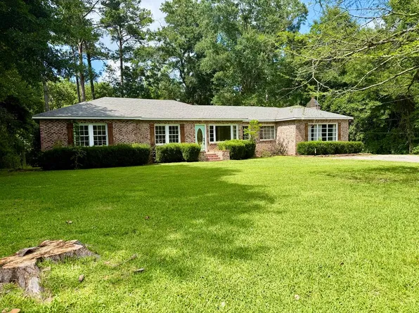 55 Lindsey Dr, Laurel, MS 39440