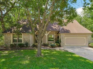 4408 NW Normandy Ln, Kansas City, MO 64116