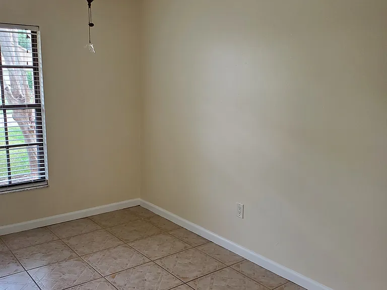 1609 Bent Pine Way — Photo 16