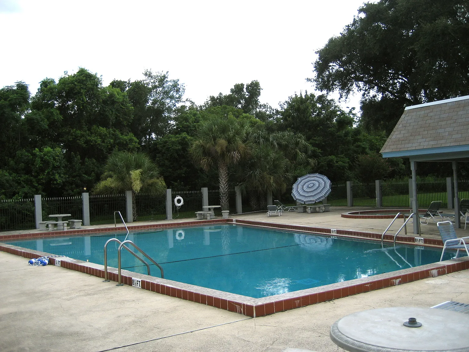 3 bed, 2.5 bath, 1200 sqft, $800 — Photo 4