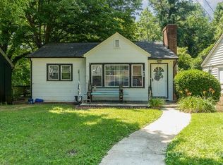 454 Reynolda Dr, Statesville, NC 28677