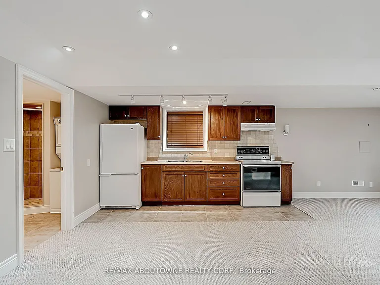 2415 Presquile Dr — Photo 30