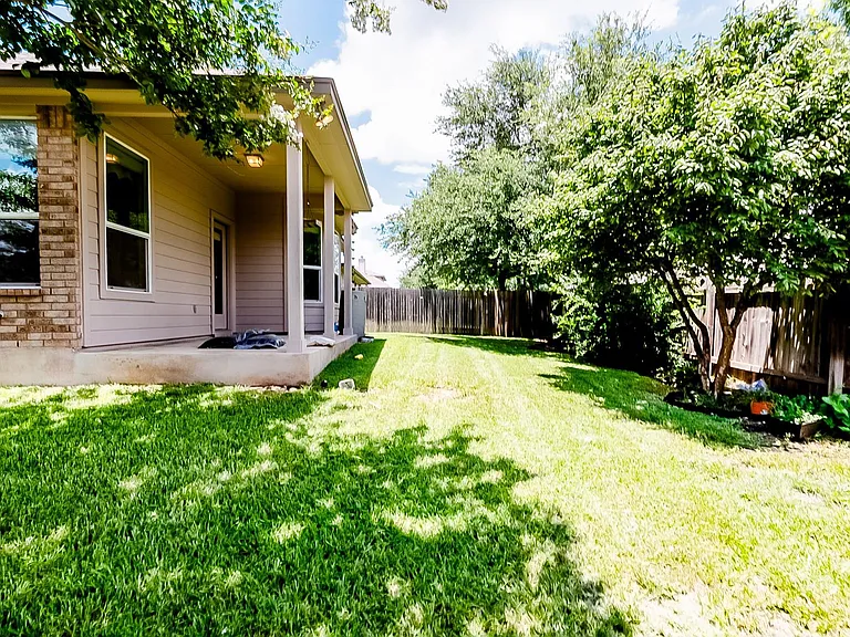 11101 Wyola Bnd — Photo 32