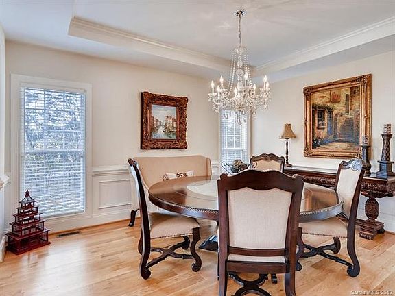 5th image of 106 Jade Spring Ct
