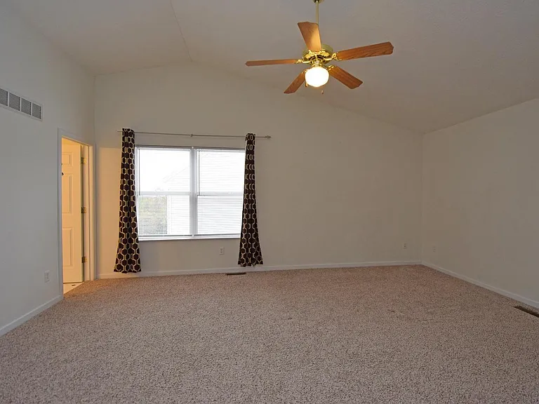 7867 Winding Creek Ct — Photo 11