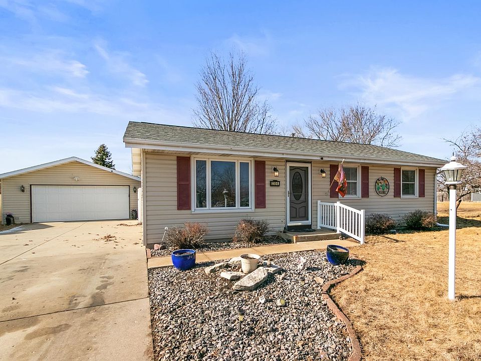 1st image of 2304 Garden Dr