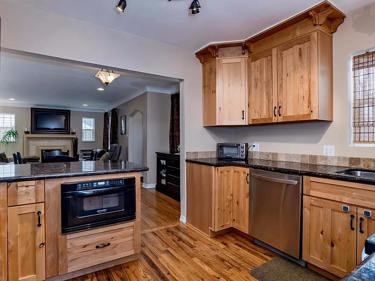 1240 Cherry St — Photo 6