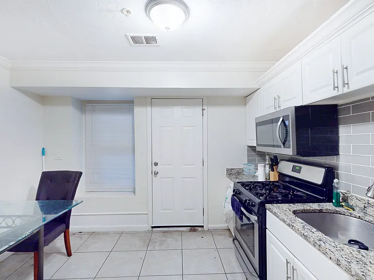 712 Shawmut Ave #1 — Photo 6