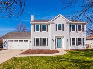 3459 Jasmine Dr, Seven Hills, OH 44131
