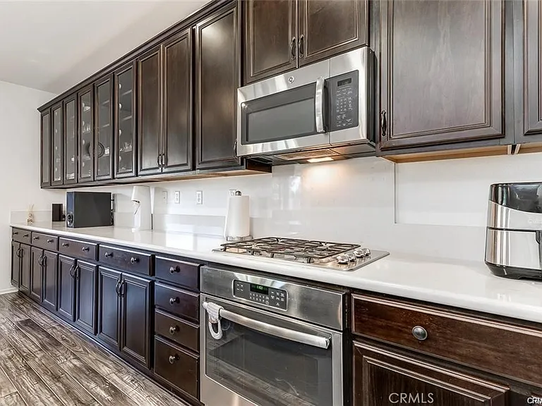3285 Ledgewood Cir — Photo 13