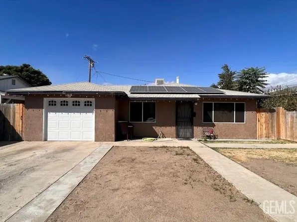 1305 Belmont St, Delano, CA 93215