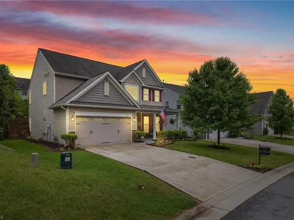 2777 Chari Park Ln, Walkertown, NC 27051