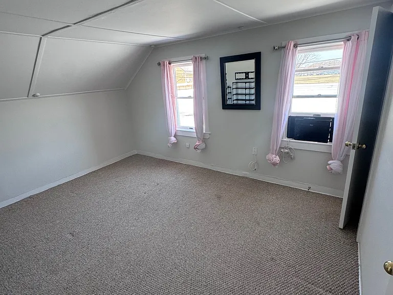 323 Mill Rd #PENTHOUSE — Photo 4