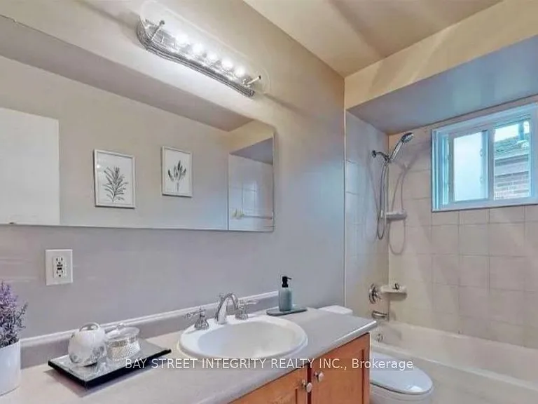 61 Chartland Blvd S #MAIN — Photo 7