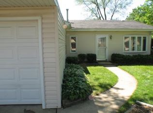 814 S McKinley Ave, Arlington Heights, IL 60005