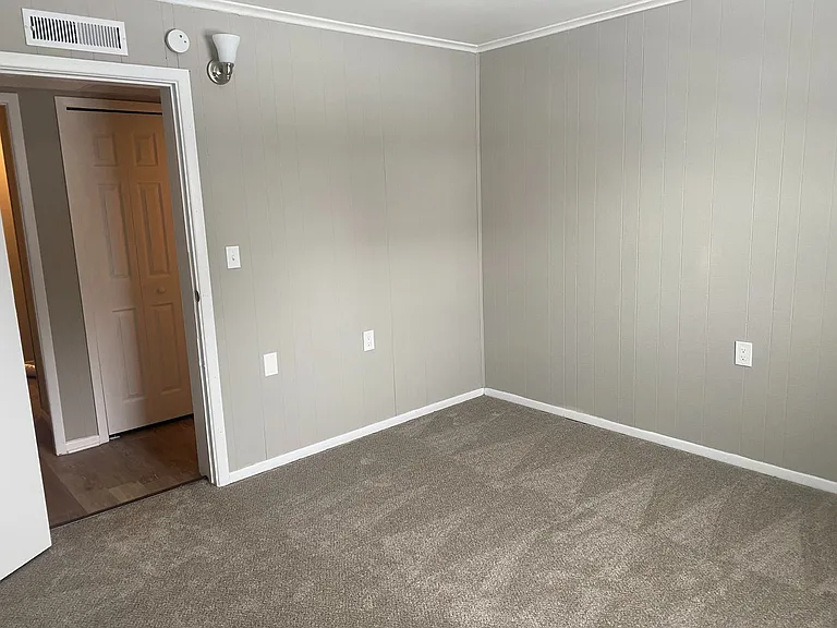 503 Briar Cir N — Photo 9
