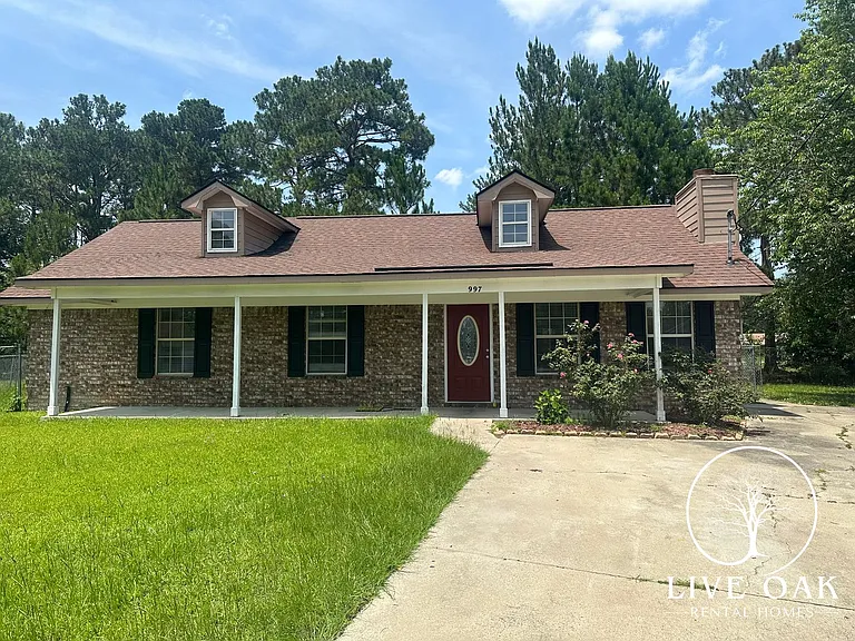 997 Ridgeland Dr — Photo 2