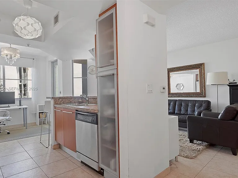 110 Washington Ave #1502 — Photo 44