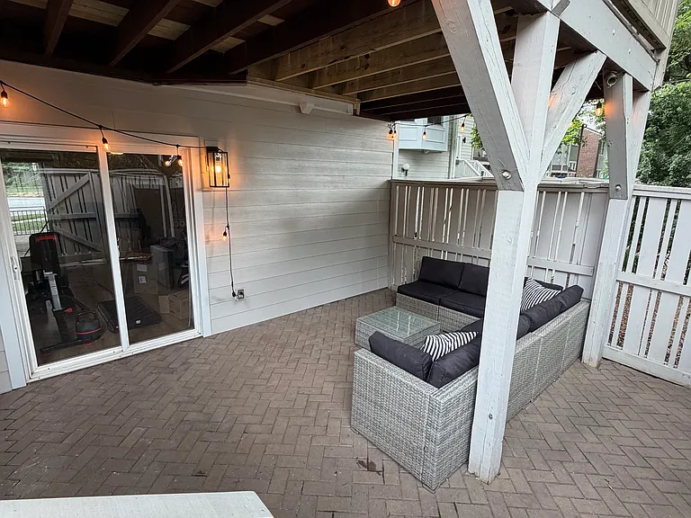 224 S Clarkson St — Photo 18