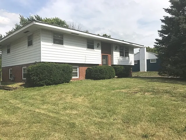 1516 Gates Pl photo 1