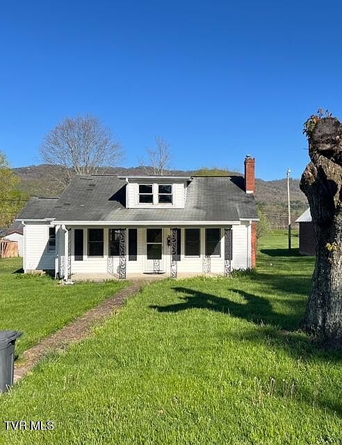 1st image of 227 Oak St