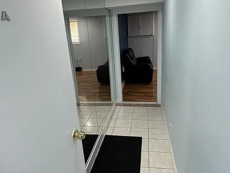 4 Lascelles Blvd #BSMT — Photo 6