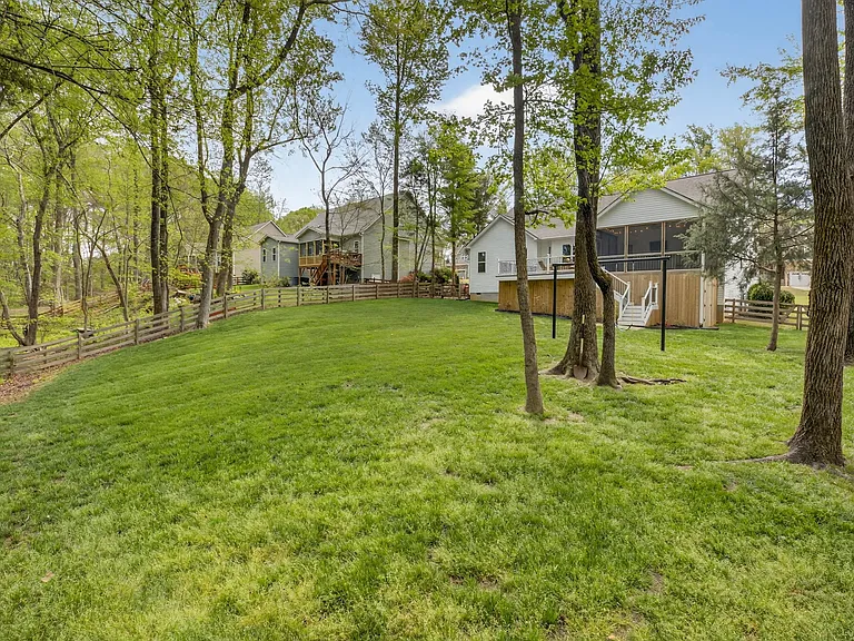 313 Laurel Oaks Dr — Photo 46