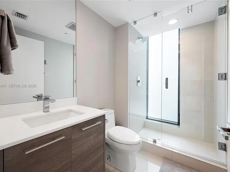 650 NE 32nd St #1501 — Photo 13