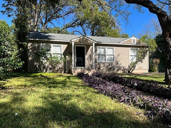 2nd image of 271 E Edgewood Pl