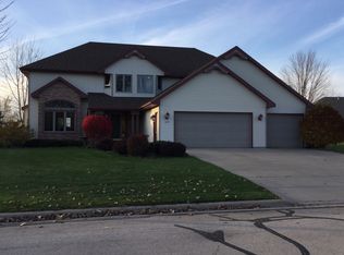 1206 Gail Dr, Green Bay, WI 54311