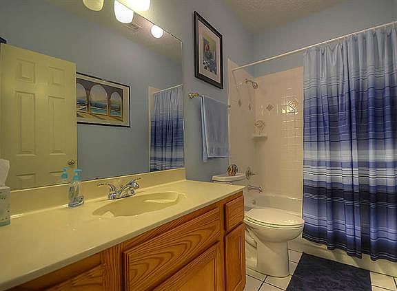 4th image of 1701 Newton Dr