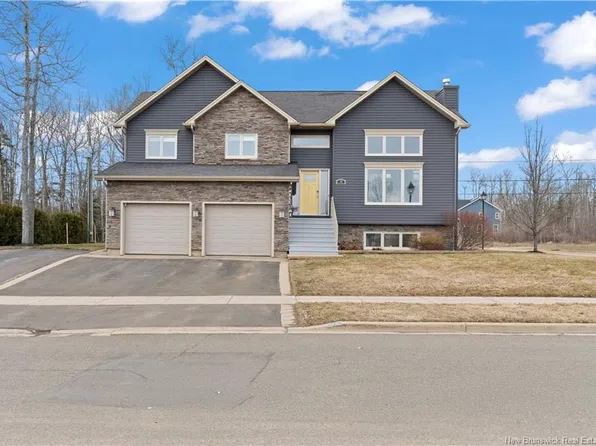 47 Blackstone Dr, Moncton, NB E1G 0P4