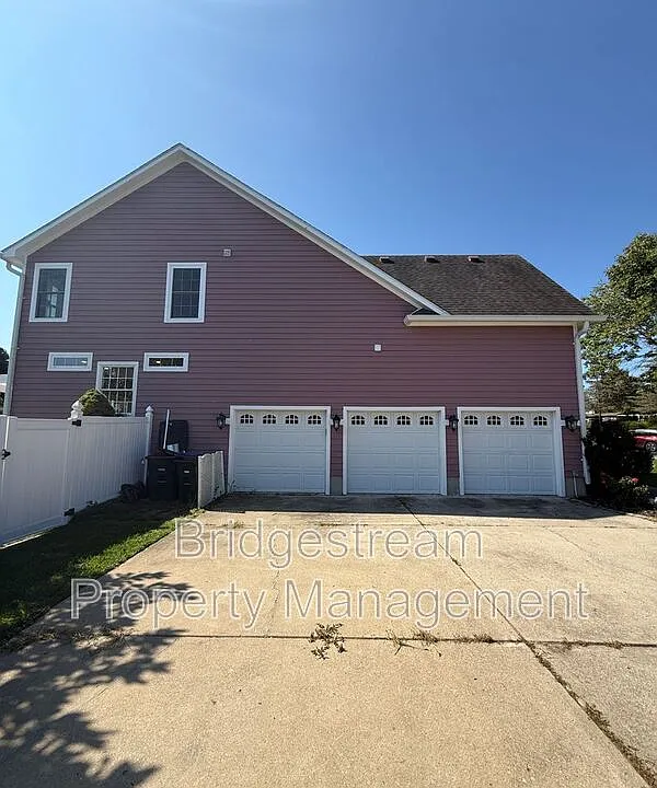 7425 Pelbrook Farm Dr