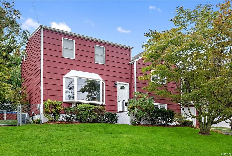 1st image of 210 Pembrook Dr #1MONTROSE