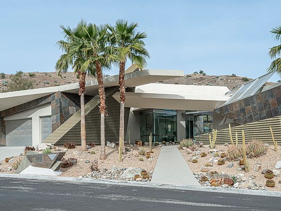 Welcome to 19 Rockcrest in Rancho Mirage