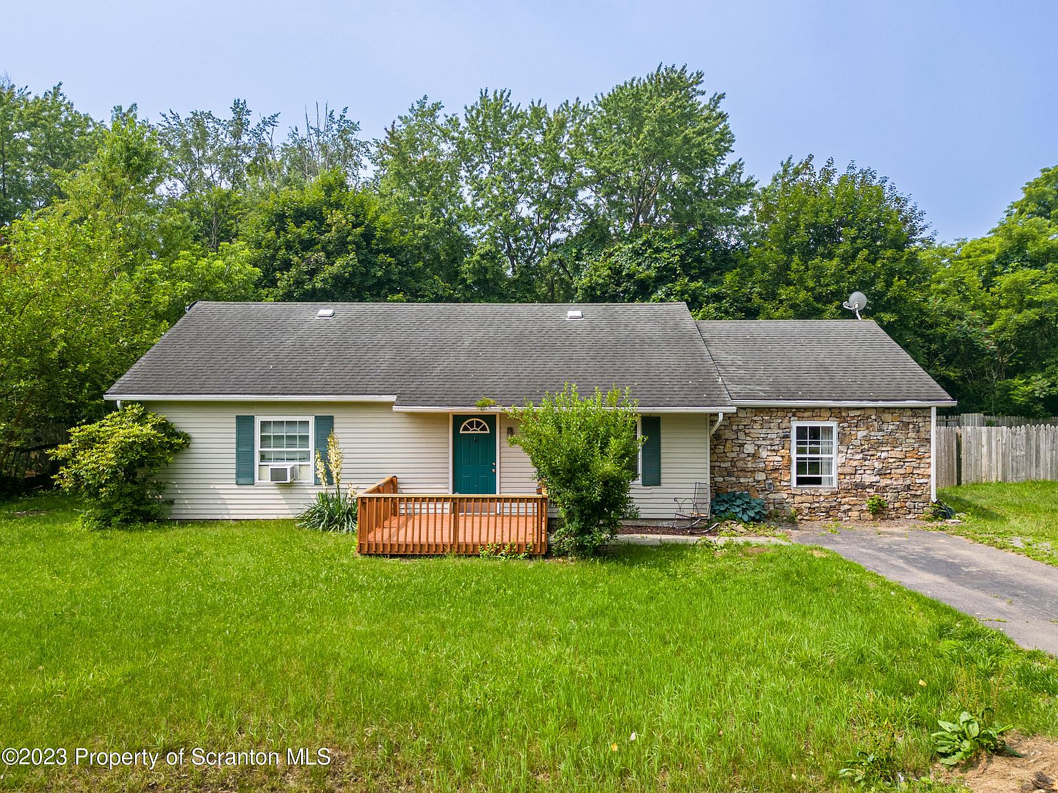 39 Chestnut St, Tunkhannock, PA 18657 Zillow