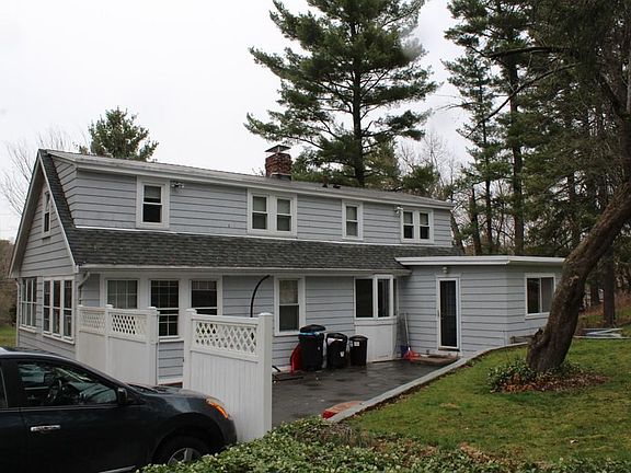 3rd image of 782 Lowell St