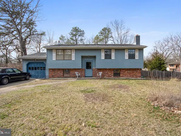 756 Fox Run Dr, Atco, NJ 08004