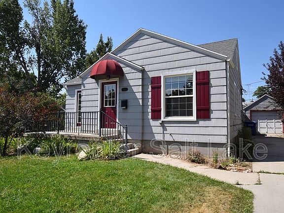 2nd image of 1529 E Ramona Ave