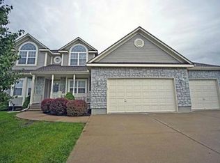 513 E Ash St, Raymore, MO 64083