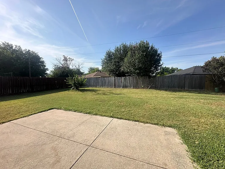 1806 Sand Stone Dr — Photo 19