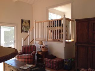 5586 Retorno St, Carpinteria, CA 93013