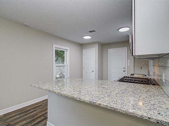 4th image of 3802 Ranch St