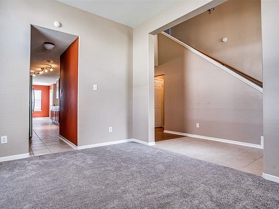 4th image of 2514 Goldeneye Ln