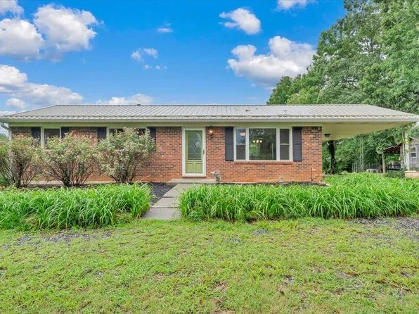 1185 County Line Rd, Bassett, VA 24055