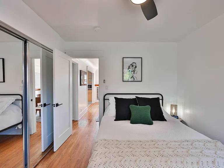 3407 N Mountain View Dr #1 — Photo 5